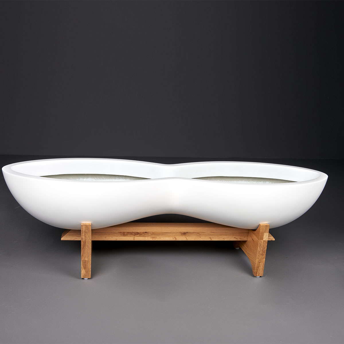 Timbrell Modern Outdoor Restaurant Planter