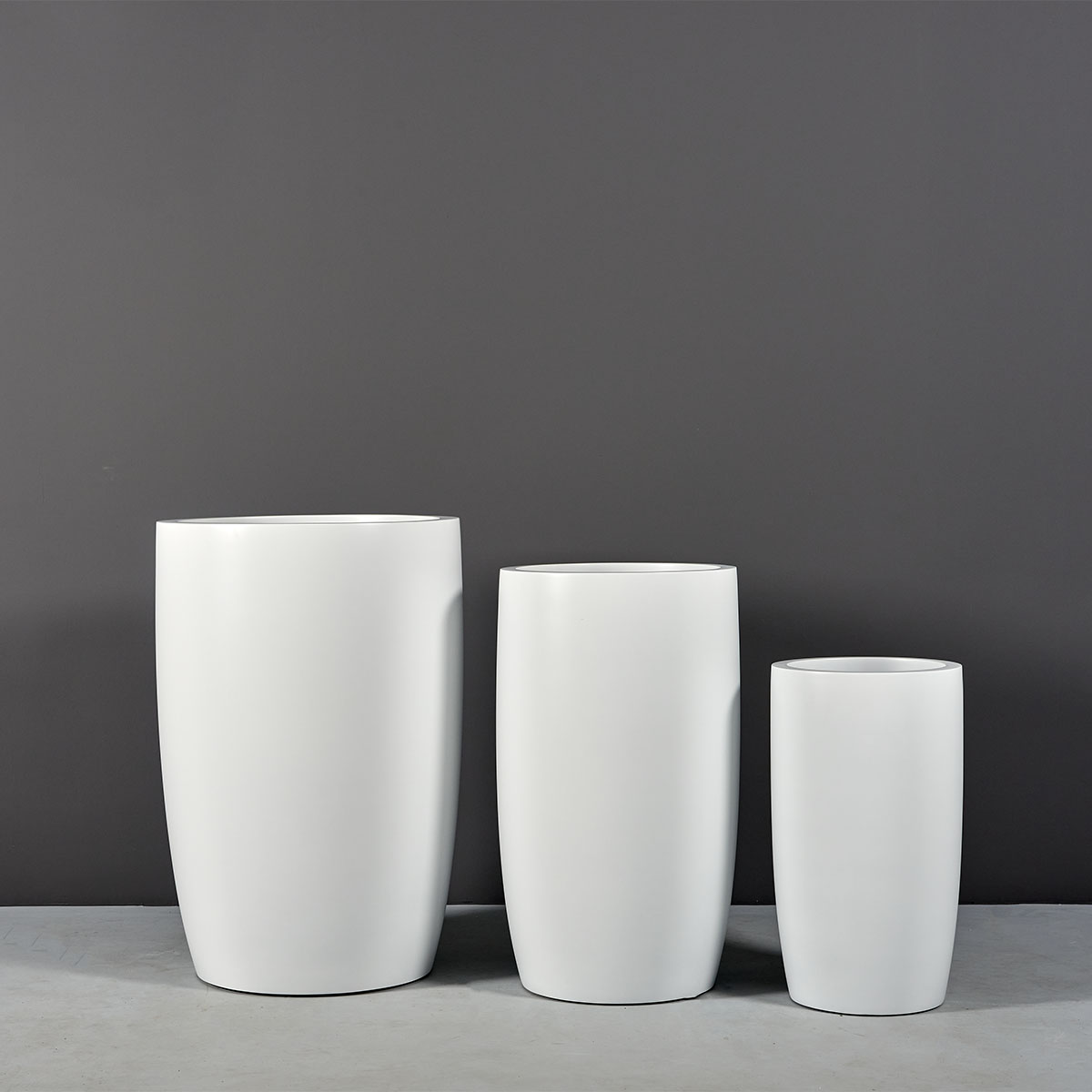 Lisbon Tall Round Tapered Outdoor Restaurant Planter