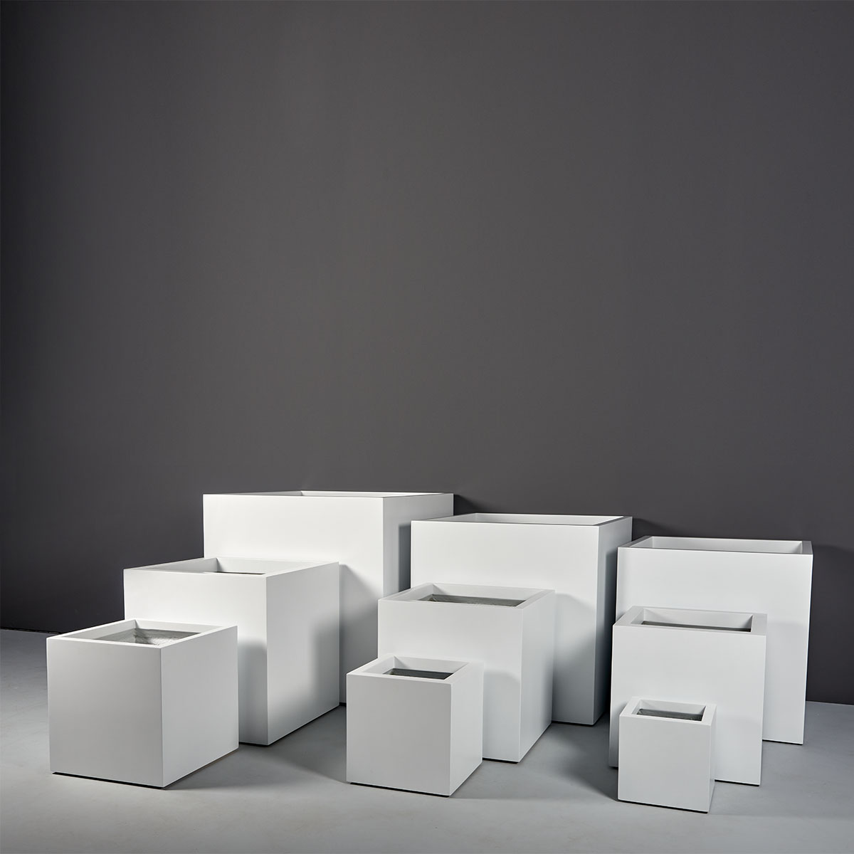 Montroy Cube Outdoor Restaurant Planter