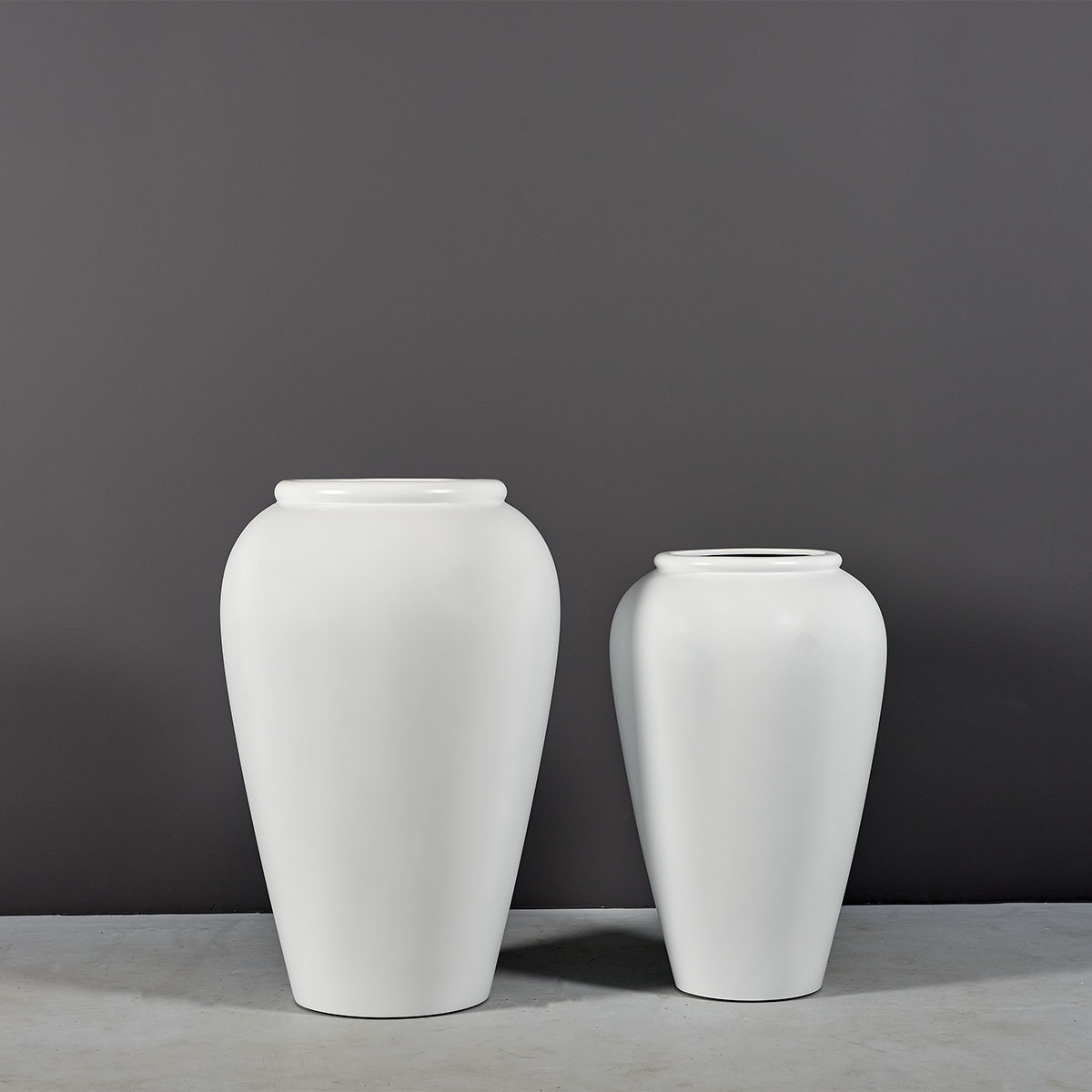 Bara Jar Outdoor Restaurant Planter