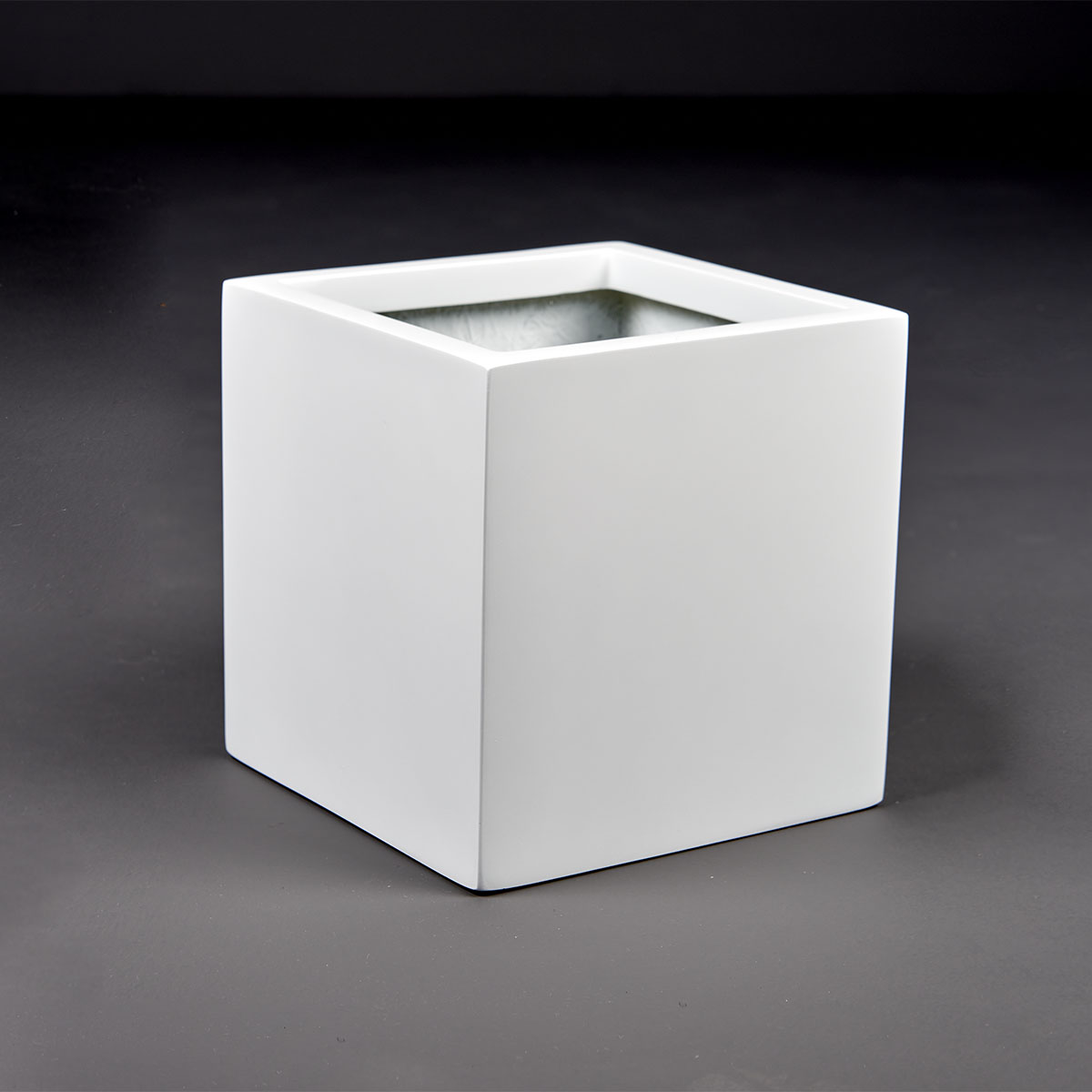 Tonto Small Cube Outdoor Restaurant Planter
