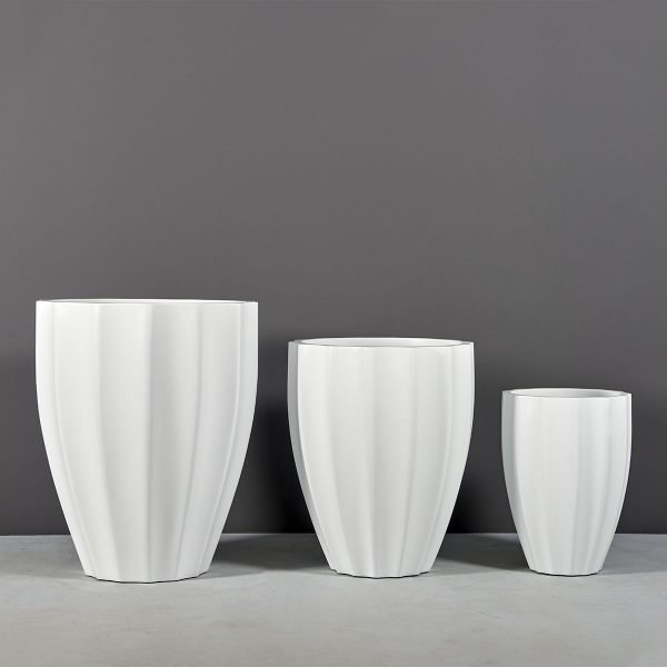 Alicante Ribbed Round Outdoor Restaurant Planter
