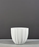 Santa Barbara Low Ribbed Round Outdoor Restaurant Planter