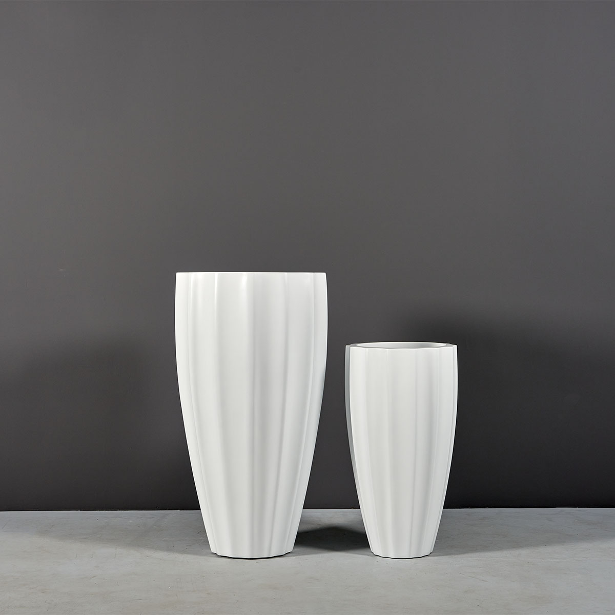San Jose Tall Ribbed Round Outdoor Restaurant Planter