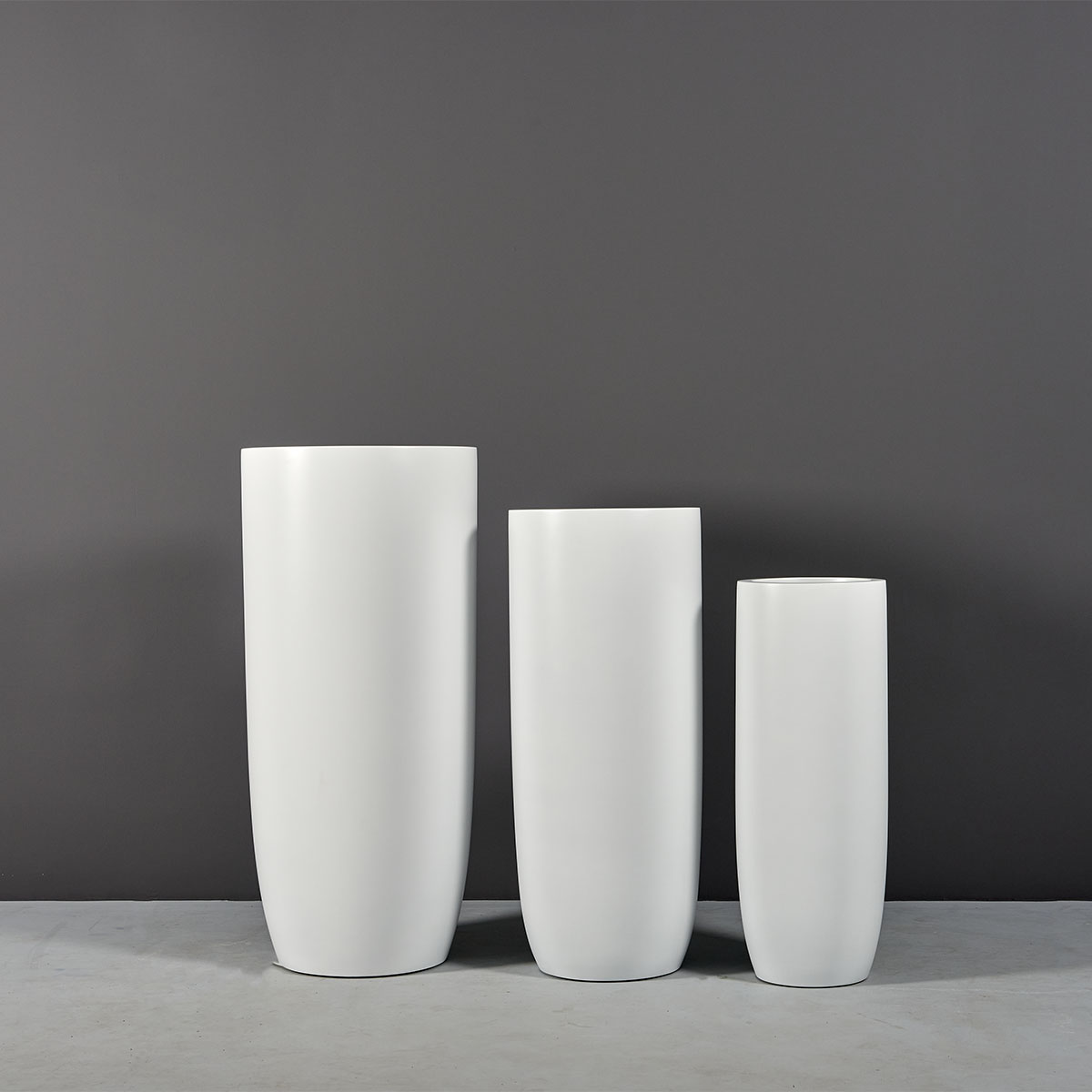 Saint Tropez Bullet Round Outdoor Restaurant Planter